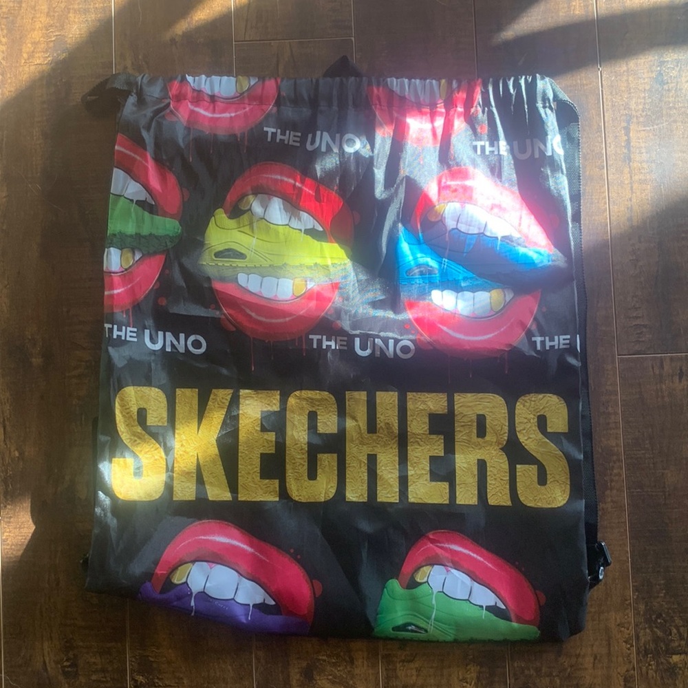 Sketchers shoe bag backpack with drawstring tie and hook on back